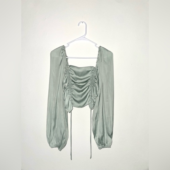 NWT Miss Lola sage green silky ruched top w/ long flowy balloon sleeves size S - Picture 1 of 5